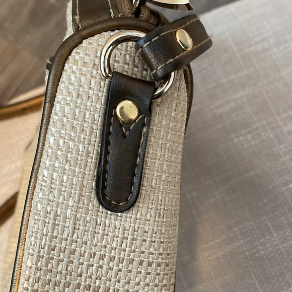 Liz Claiborne Cross Body Purse - Picture 5 of 14